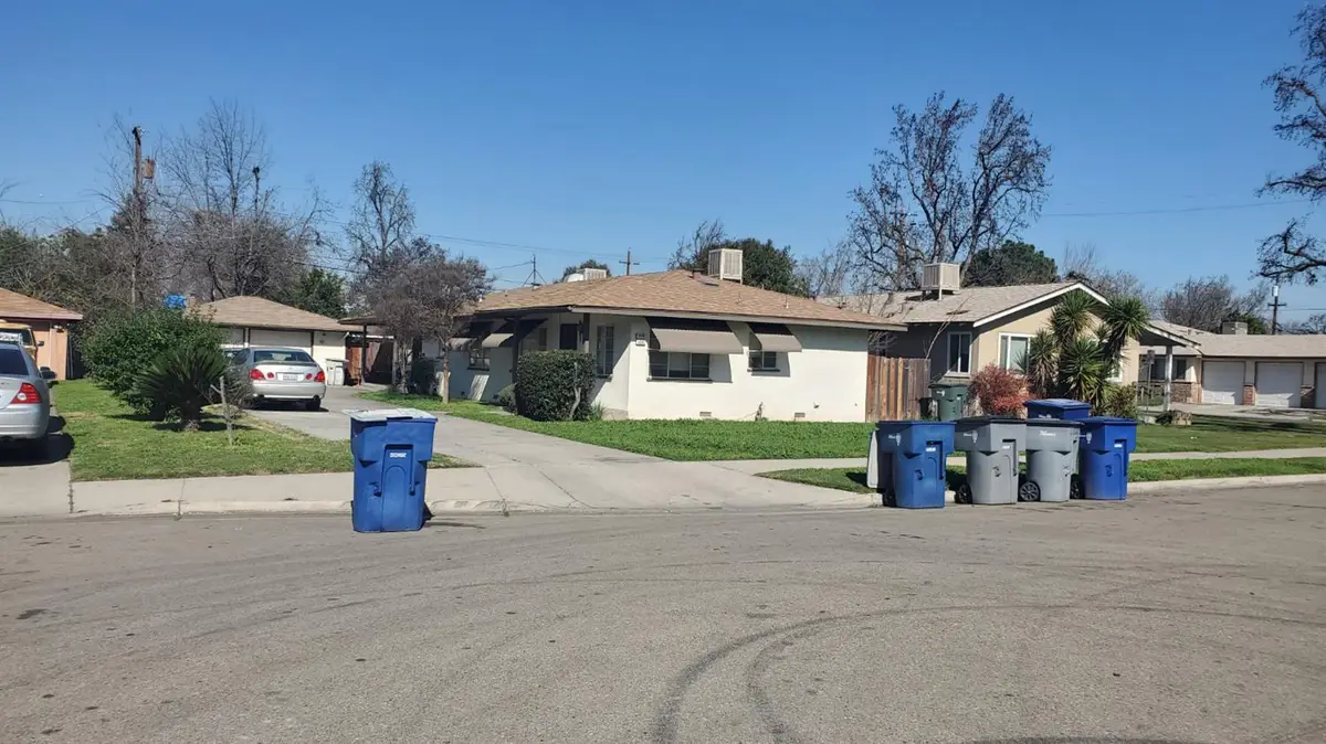 2233 E E Terrace Avenue E, Fresno, CA 93703 - #1