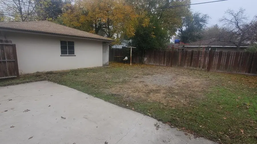 2233 E E Terrace Avenue E, Fresno, CA 93703 - #3