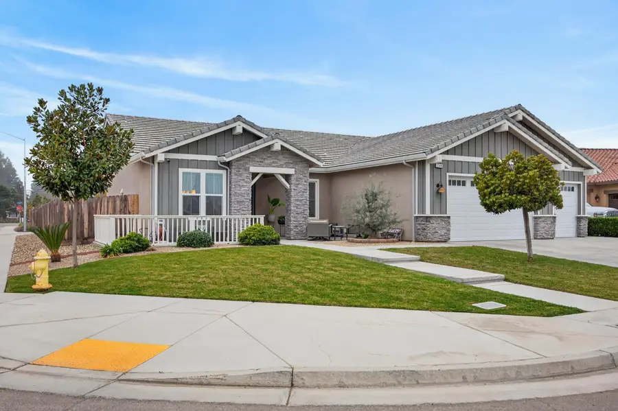 2749 19th Avenue, Kingsburg, CA 93631 - #2