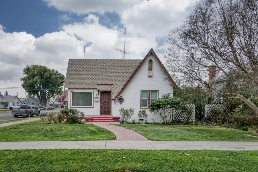 224 S J Street, Madera, CA 93637 - #2