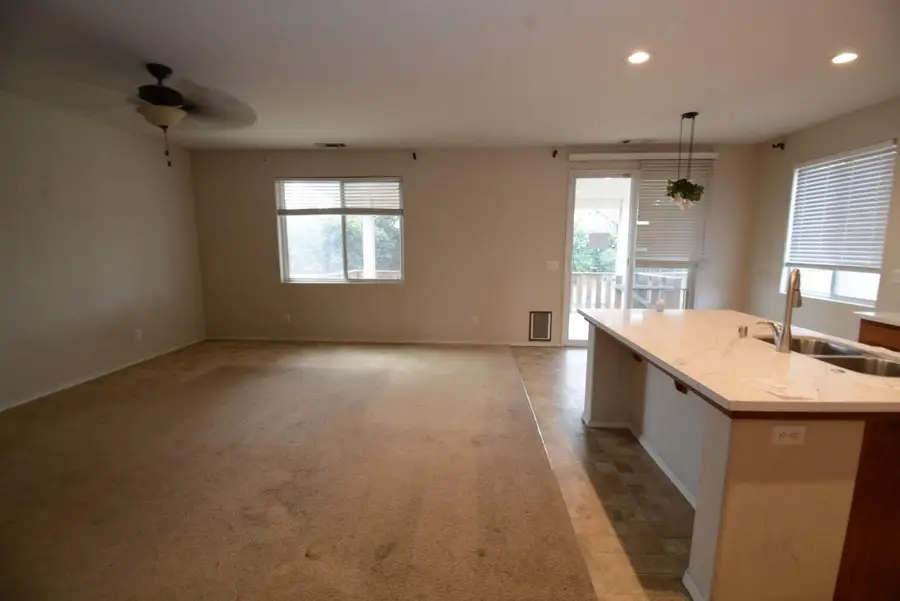 2360 S Playa Avenue, Fresno, CA 93727 - #3