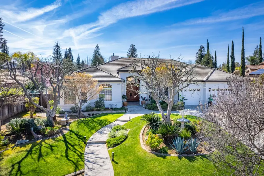 12437 N Via Tuscania Avenue, Clovis, CA 93619 - #2