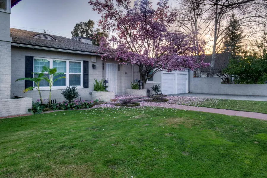 754 E Home Avenue, Fresno, CA 93728 - #3