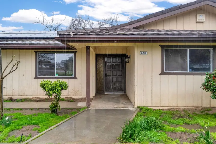 2203 N Cornelia Avenue, Fresno, CA 93722 - #3