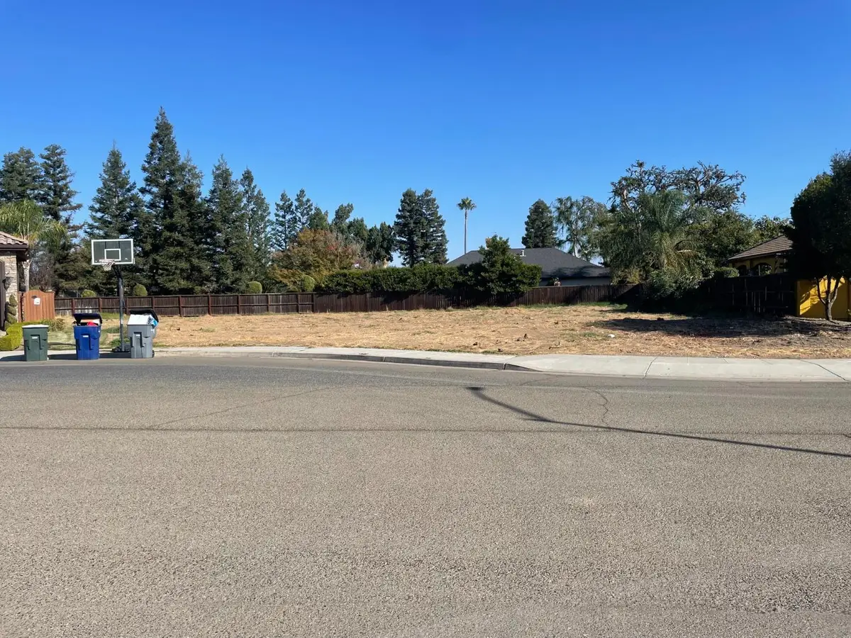 6430 N Pima Avenue, Fresno, CA 93722 - #1