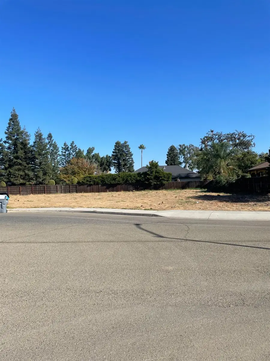 6430 N Pima Avenue, Fresno, CA 93722 - #3