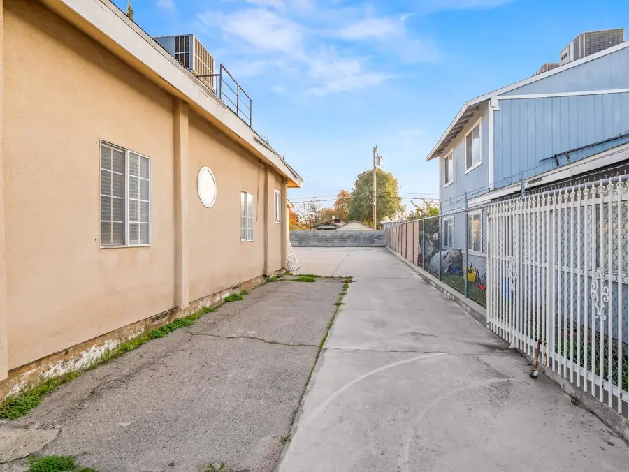 2624 E Olive, Fresno, CA 93701 - #2