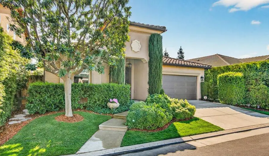 11370 N Via Napoli Drive, Fresno, CA 93730 - #2