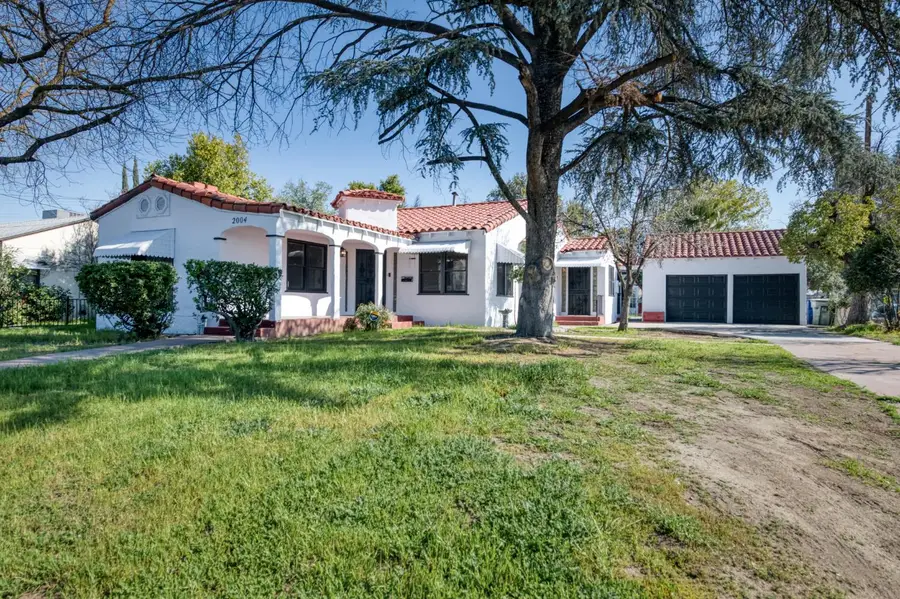 2004 N Maple Avenue, Fresno, CA 93703 - #2