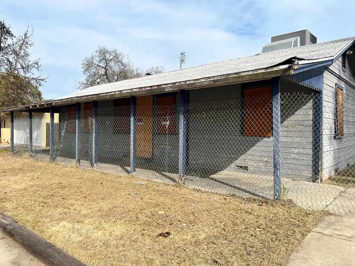 5172 N Maroa Avenue, Fresno, CA 93704 - #1