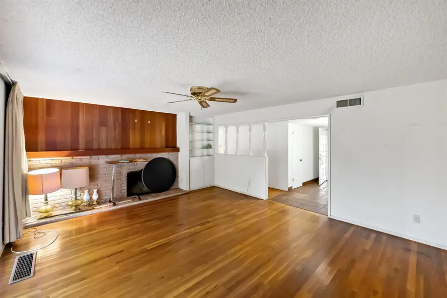 1630 W Robinwood Lane, Fresno, CA 93711 - #2