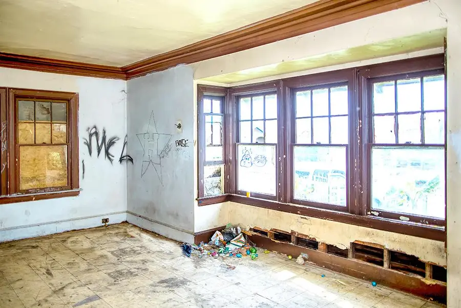 446 N Clark Street, Fresno, CA 93701 - #2