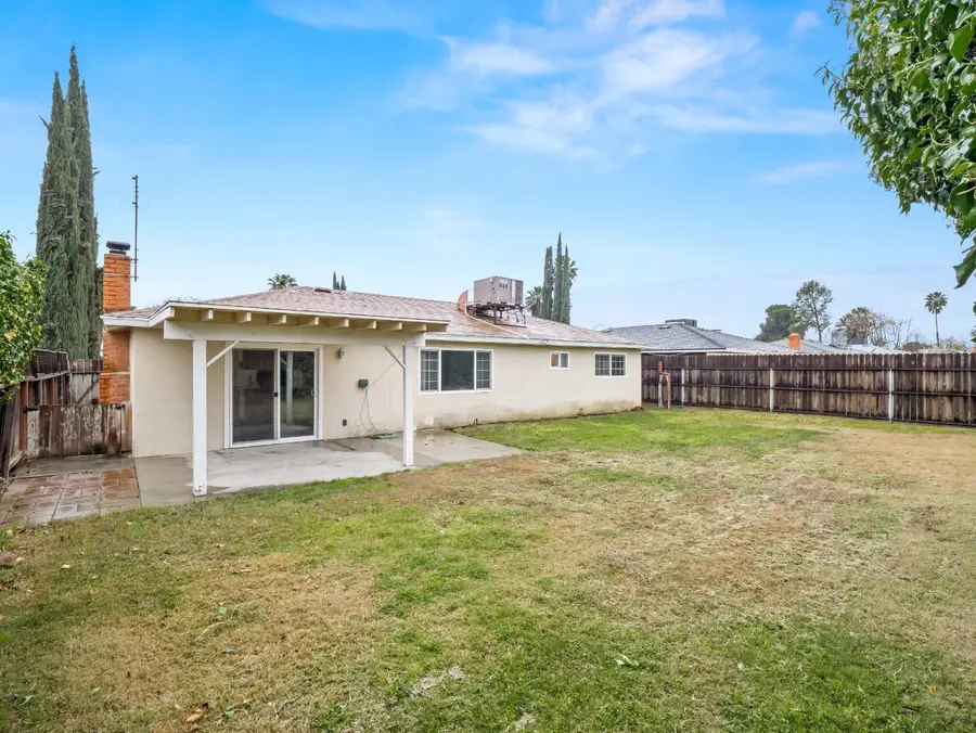 5833 E Pontiac Way, Fresno, CA 93727 - #3