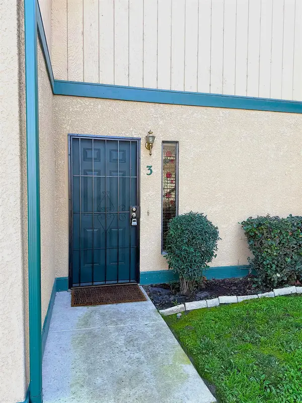 331 N Capitola Court #3, Porterville, CA 93257