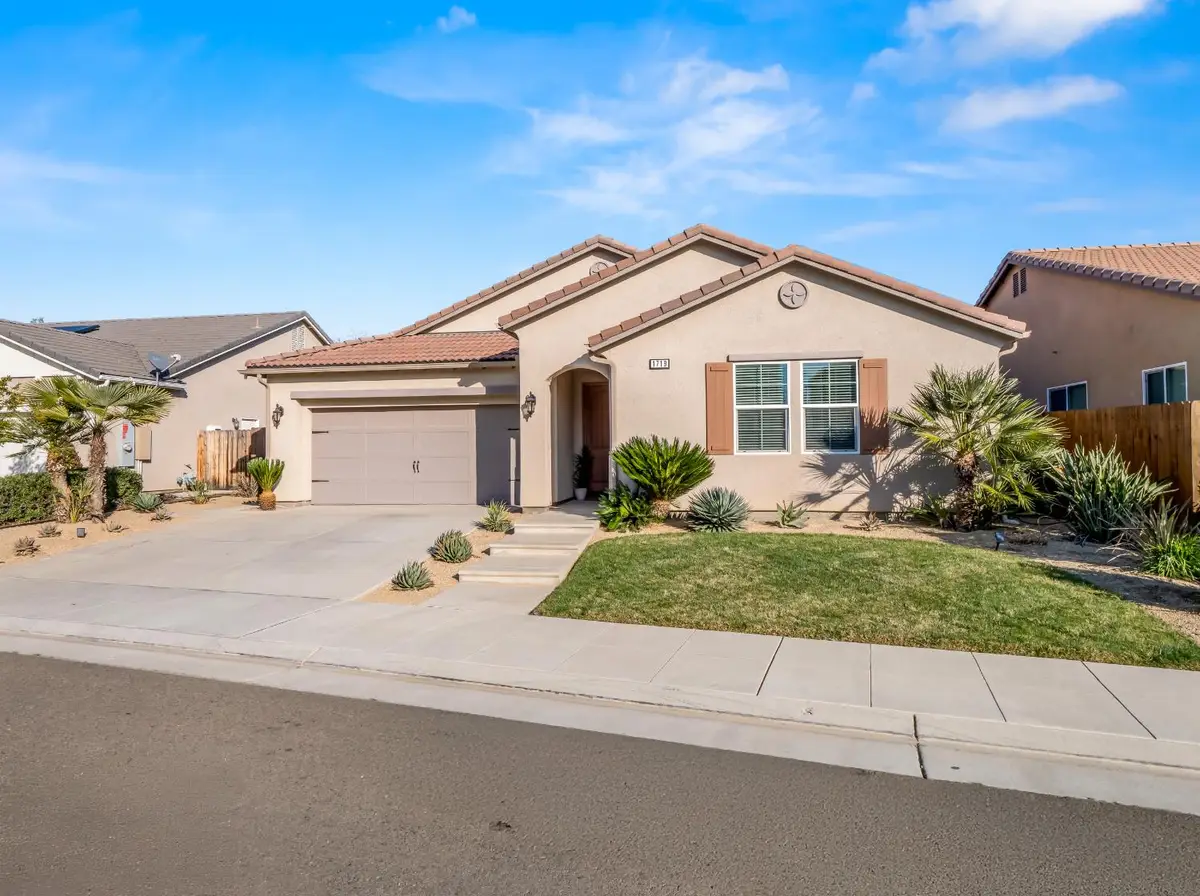 1719 N Whitmore Avenue, Clovis, CA 93619 - #1