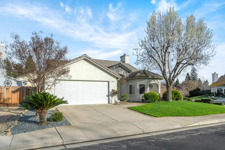 793 Applegate Avenue, Clovis, CA 93611 - #2