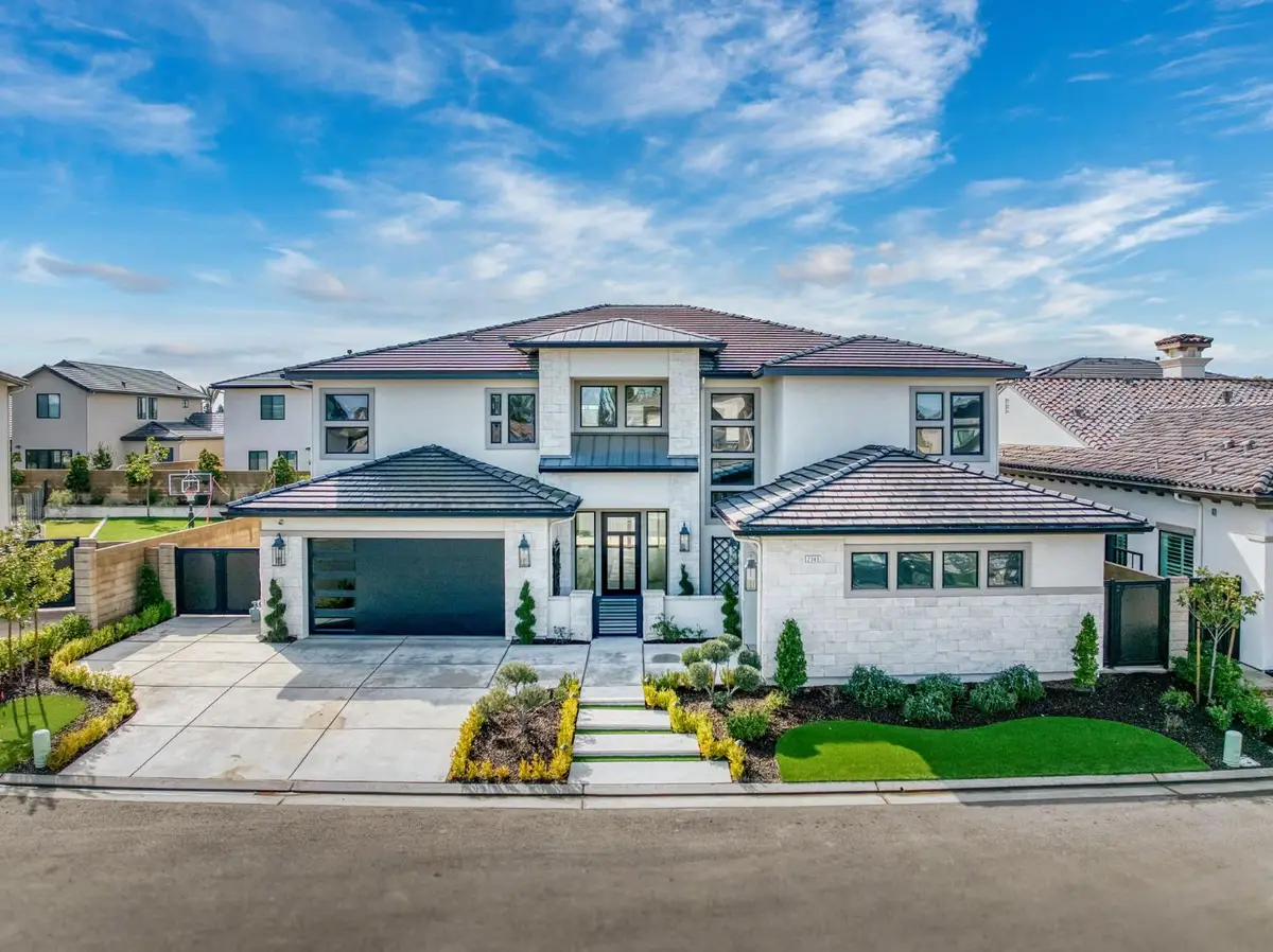 2345 E Putter Way, Fresno, CA 93730 - #1