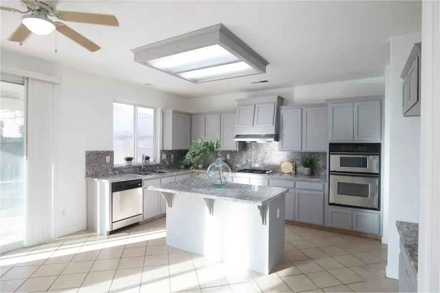 2668 Scott Avenue, Clovis, CA 93611 - #3