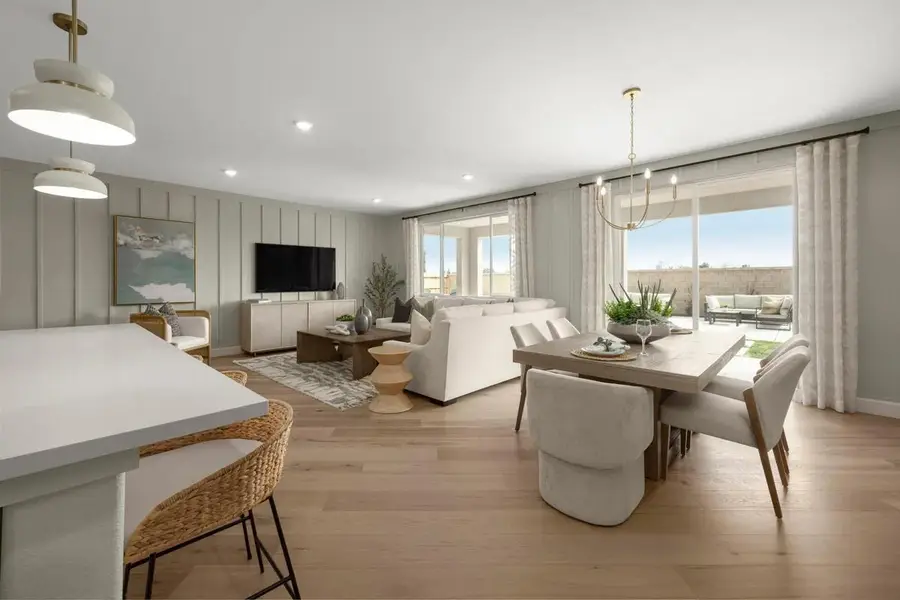 2221 S Cindy Avenue, Fresno, CA 93725 - #2