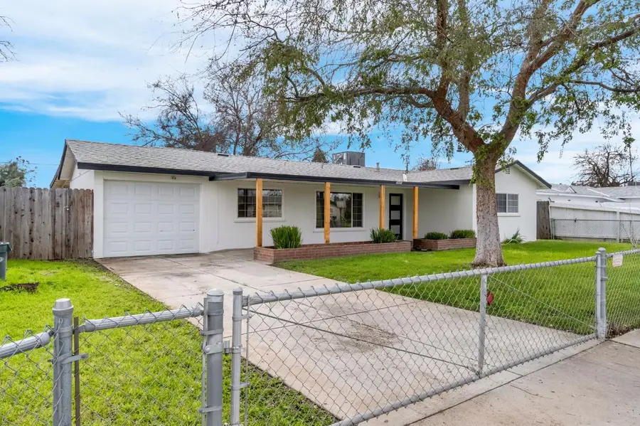 3685 W Cortland Avenue, Fresno, CA 93722 - #2