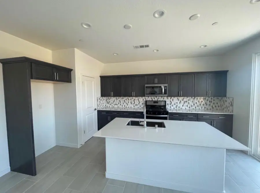 4183 N Reed Avenue, Fresno, CA 93723 - #3