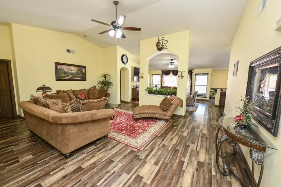 1135 Raffer Johnson Drive, Kingsburg, CA 93631 - #3