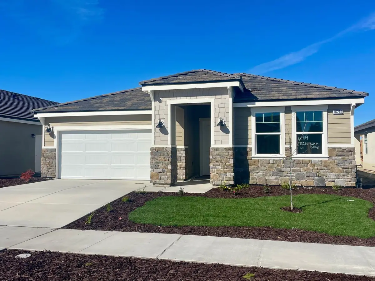 16210 West David Ave, Kerman, CA 93630 - #1