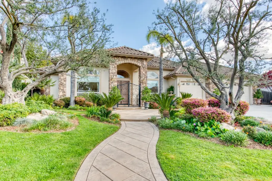 10890 N Sierra Vista Avenue, Fresno, CA 93730 - #3