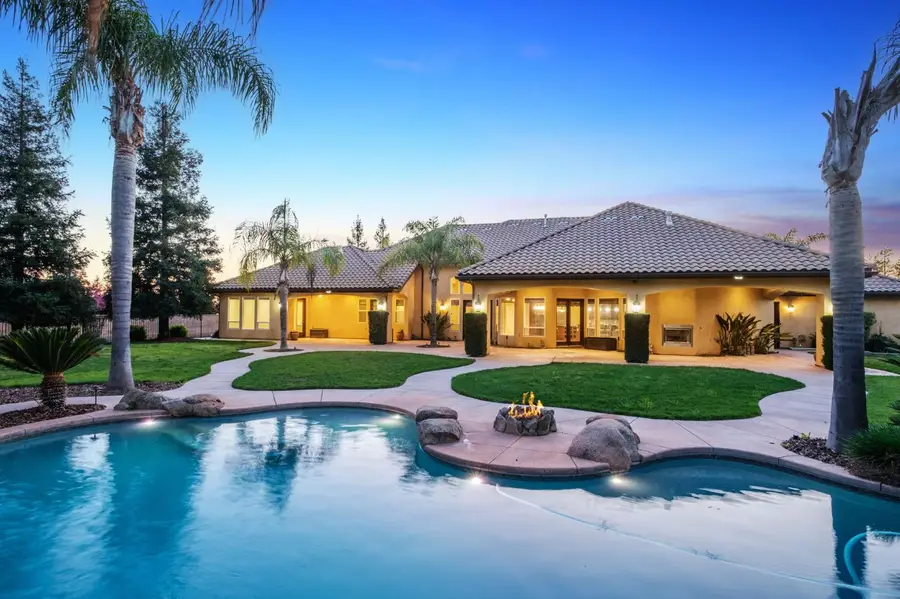 11116 E Dayton Avenue, Sanger, CA 93657 - #3