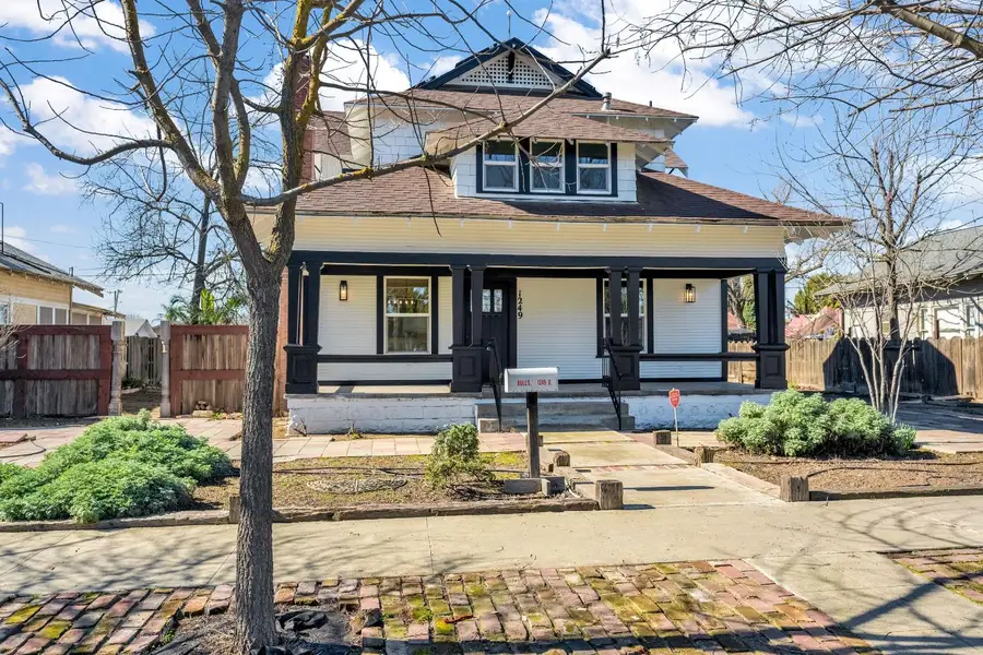 1249 D Street, Reedley, CA 93654 - #3