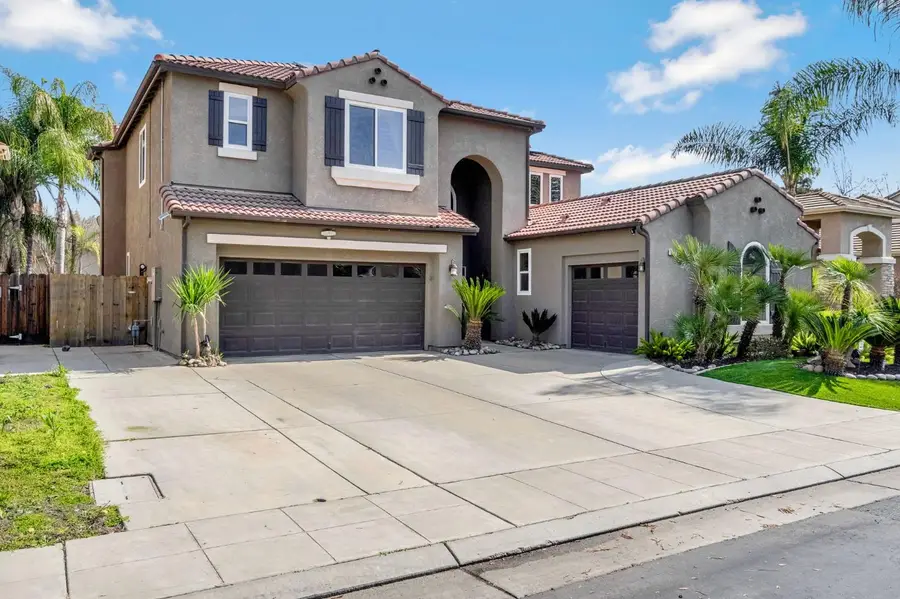 8340 N Shallot Way, Fresno, CA 93720 - #2