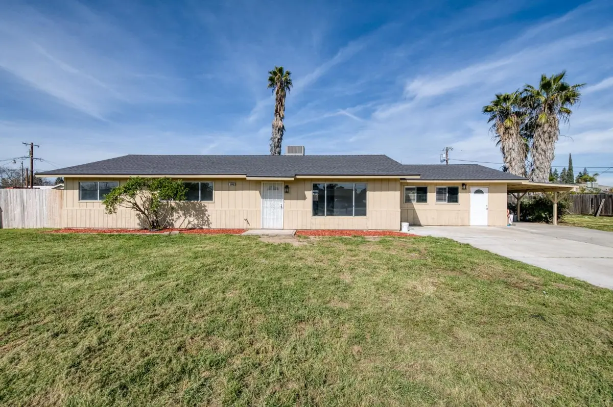 3448 W Peralta Way, Fresno, CA 93722 - #1