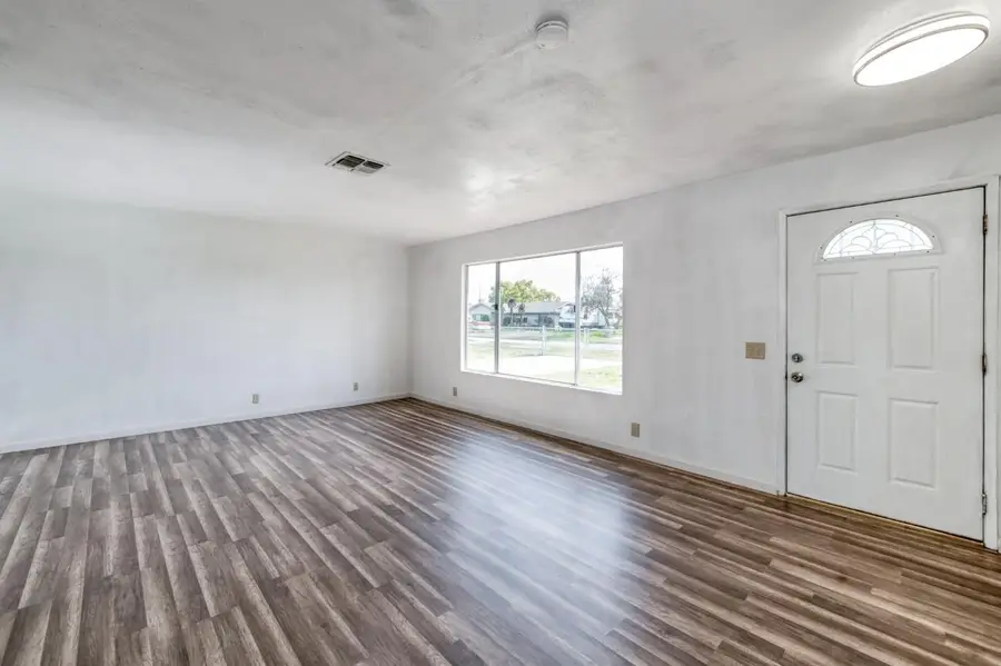 3448 W Peralta Way, Fresno, CA 93722 - #2