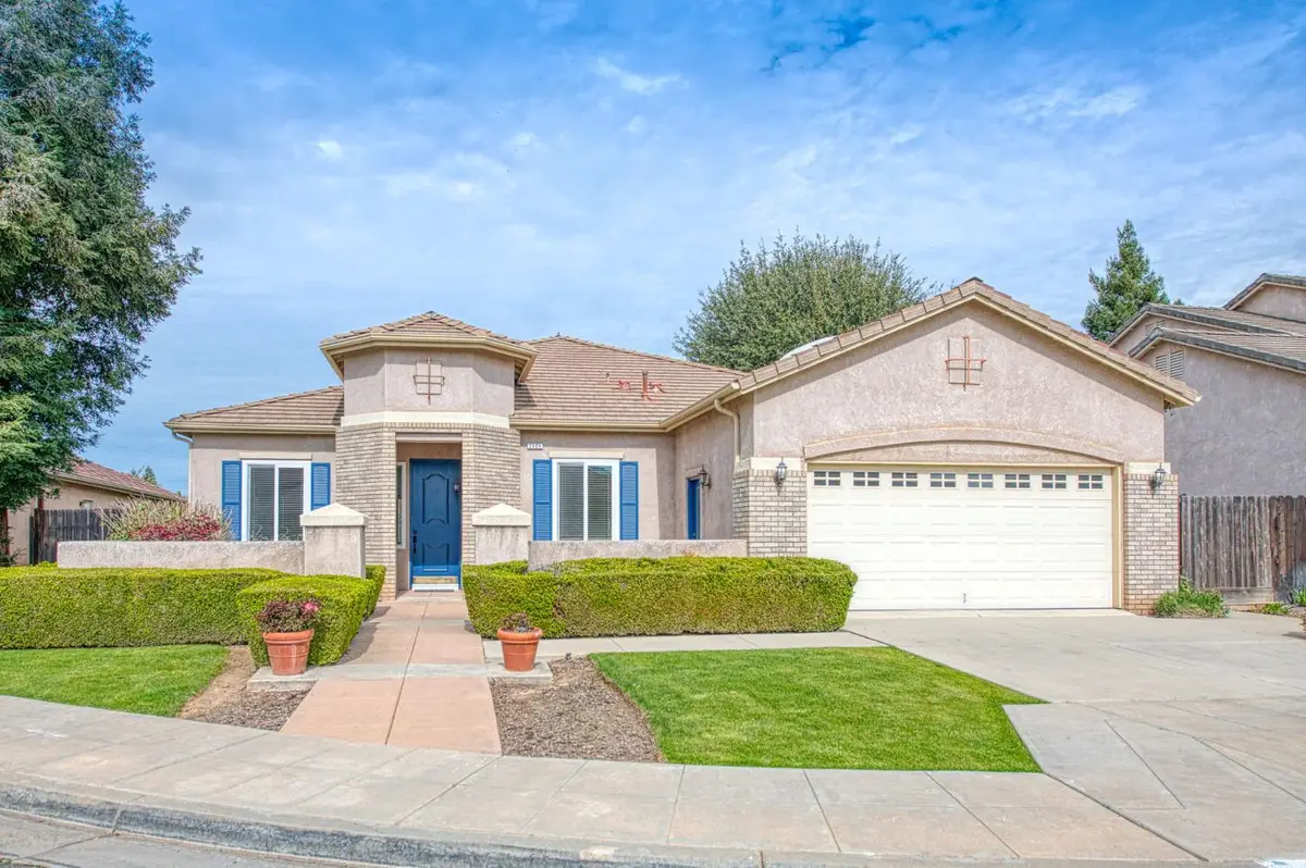 2404 E Pryor Drive, Fresno, CA 93720 - #1