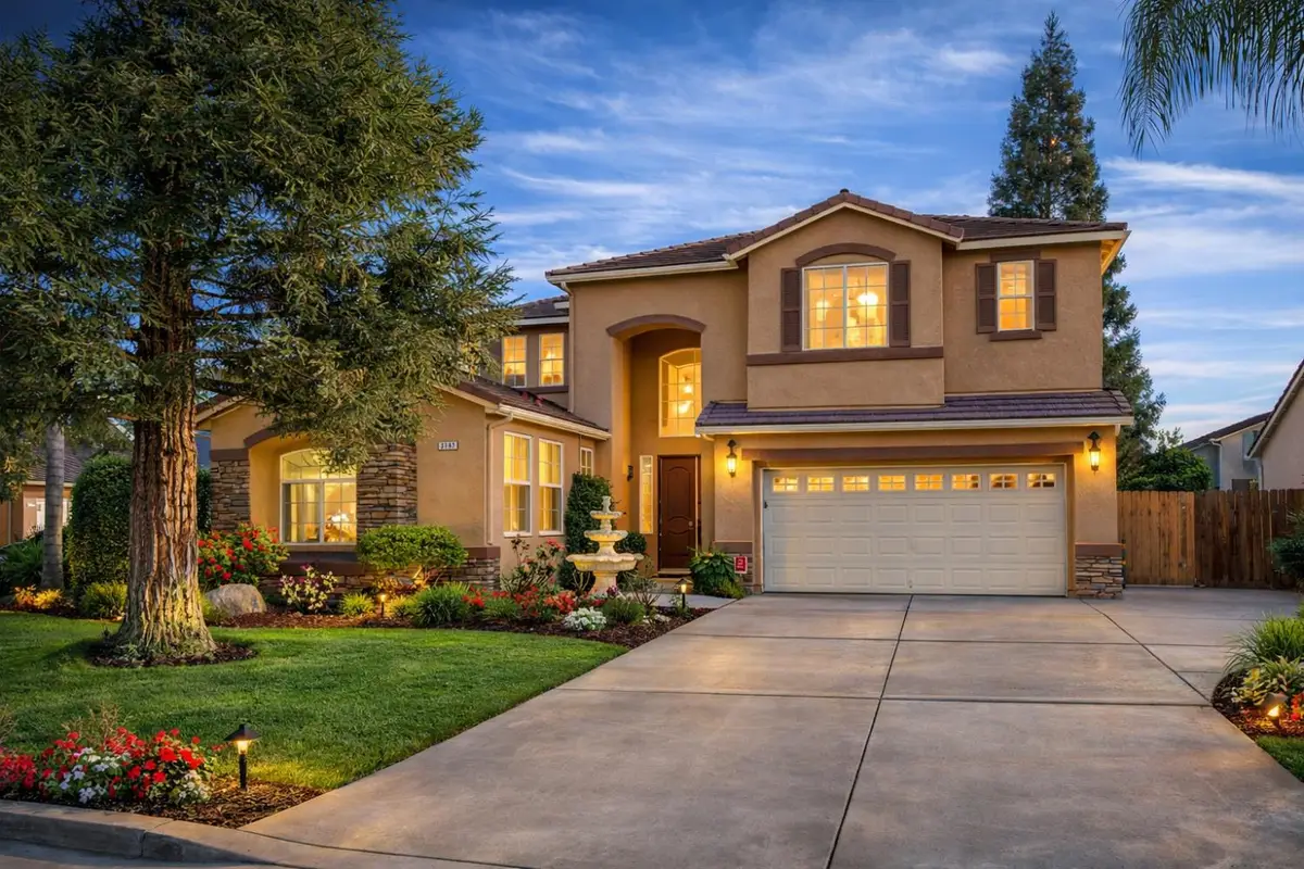 2707 E Omaha Avenue, Fresno, CA 93720 - #1