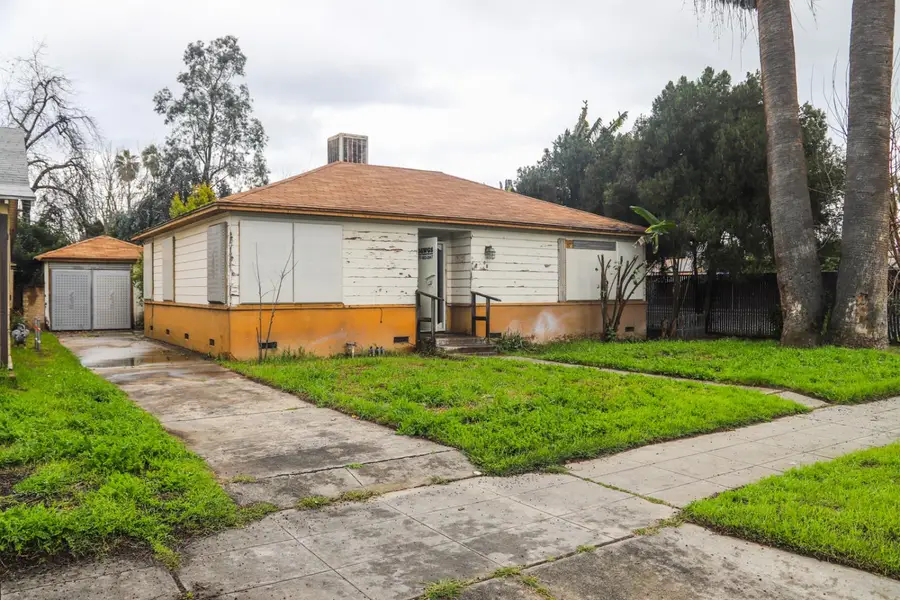 108 N 9th Street, Fresno, CA 93702 - #2