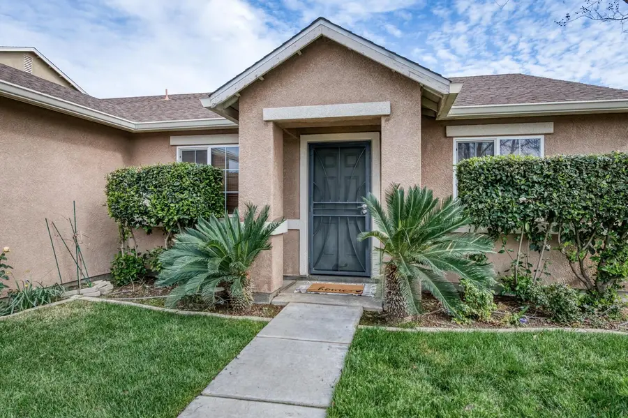3422 N Gregory Avenue, Fresno, CA 93722 - #2