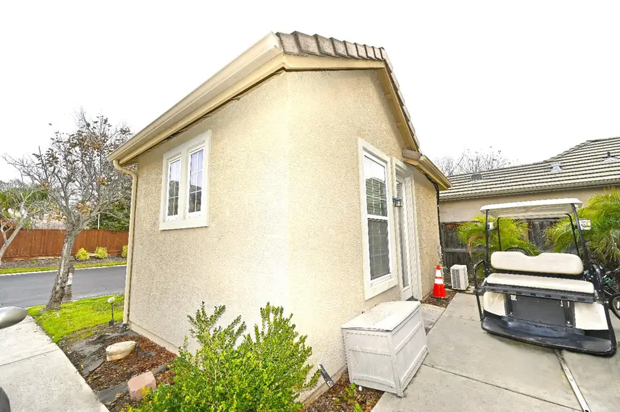 4793 N Emerald Peak Drive, Clovis, CA 93619 - #2