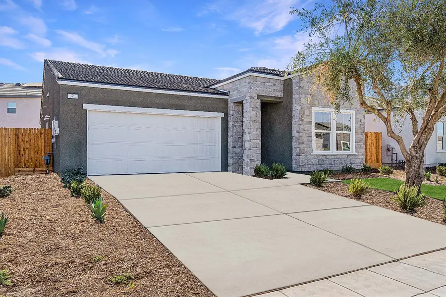 984 Deerhorn Drive W, Madera, CA 93636 - #3