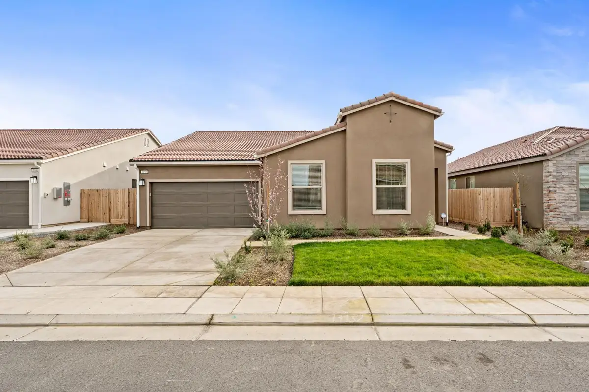 1098 Granite Drive W, Madera, CA 93636 - #1