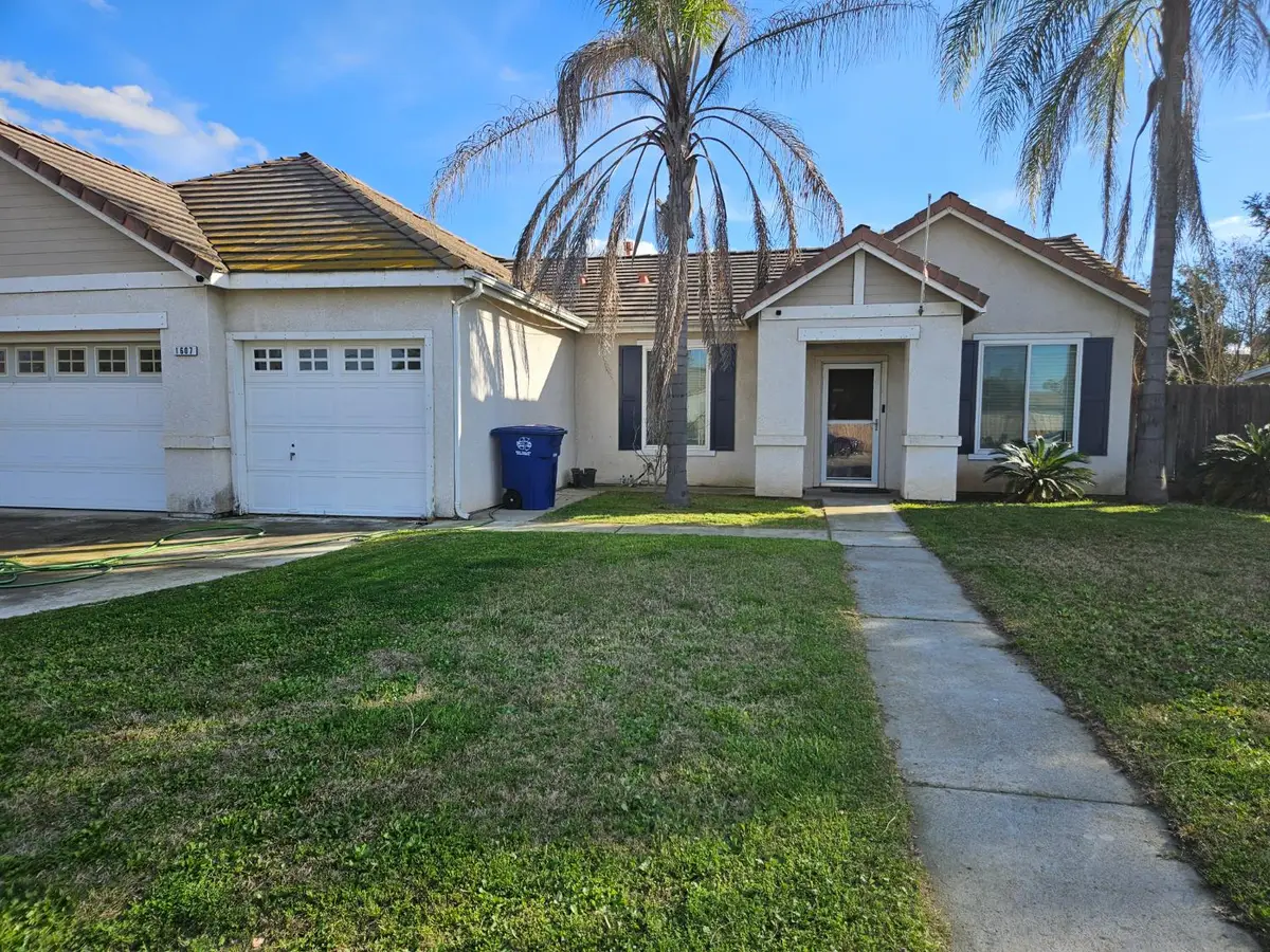 1607 Cooper Street, Selma, CA 93662 - #1