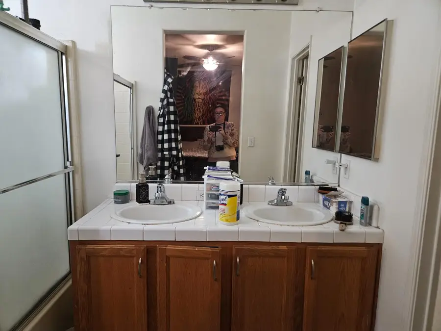 1607 Cooper Street, Selma, CA 93662 - #2