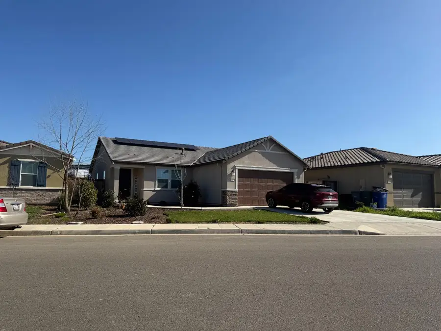 1541 Encantada Avenue, Madera, CA 93637 - #2