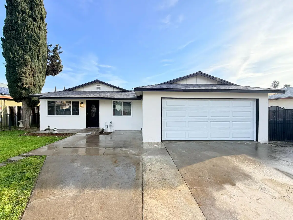 1565 W Hawes Avenue, Fresno, CA 93706 - #1