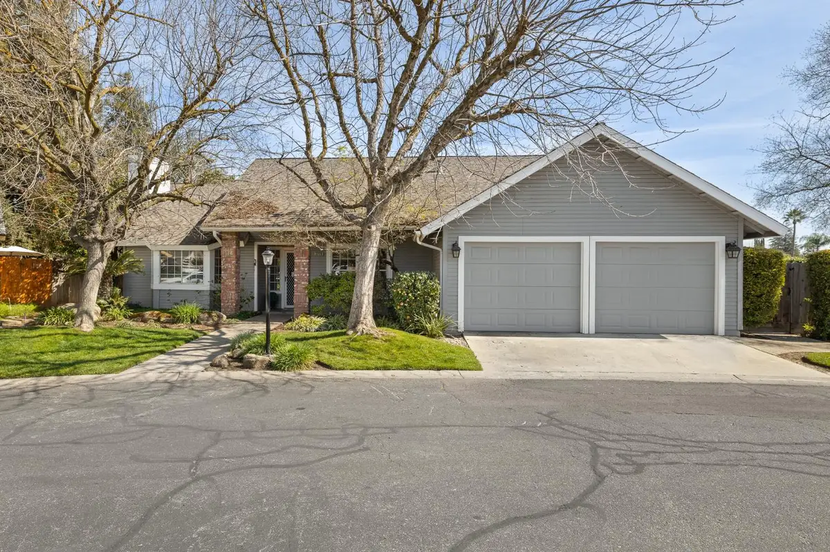 3728 W Palo Alto Avenue, Fresno, CA 93711 - #1