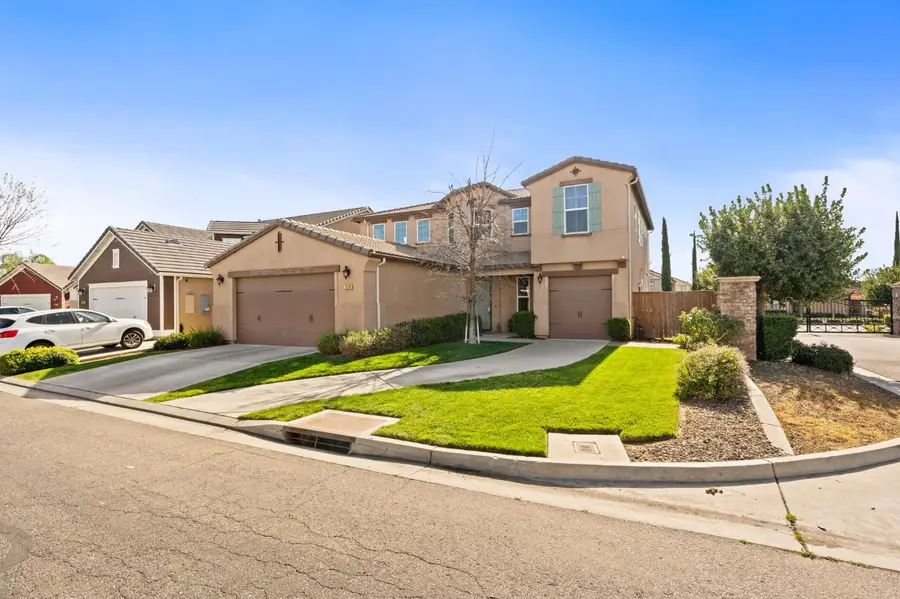 1814 N Notting Hill Lane, Clovis, CA 93619 - #3