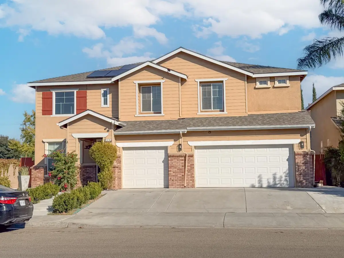 1976 N Belvedere Avenue, Fresno, CA 93722 - #1