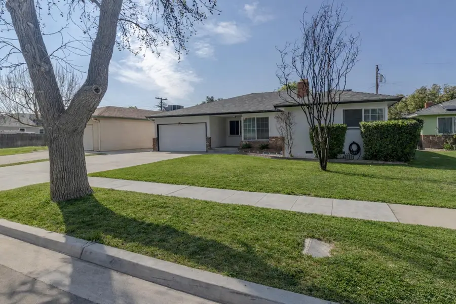 4281 N 5th Street, Fresno, CA 93726 - #3