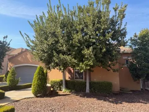 3032 Hanson Avenue, Clovis, CA 93611 - #2