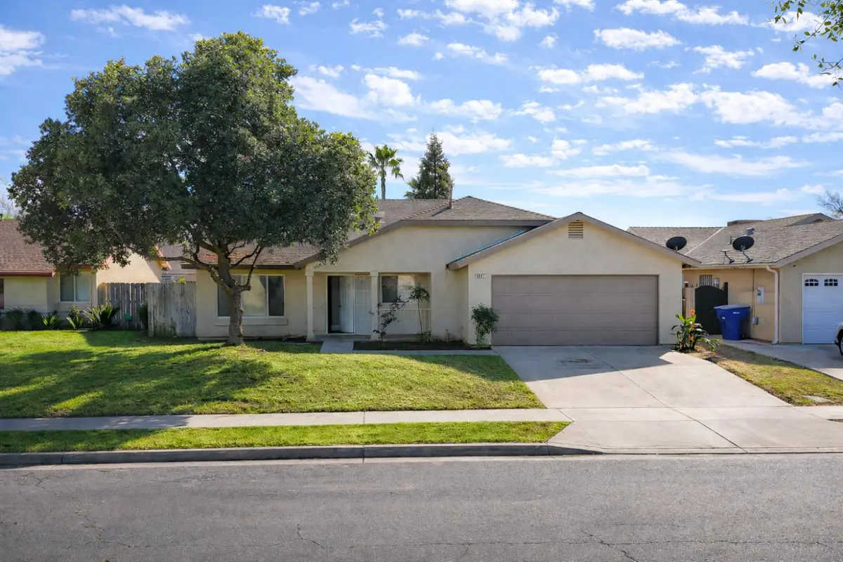 5691 W Santa Ana Avenue, Fresno, CA 93722 - #1